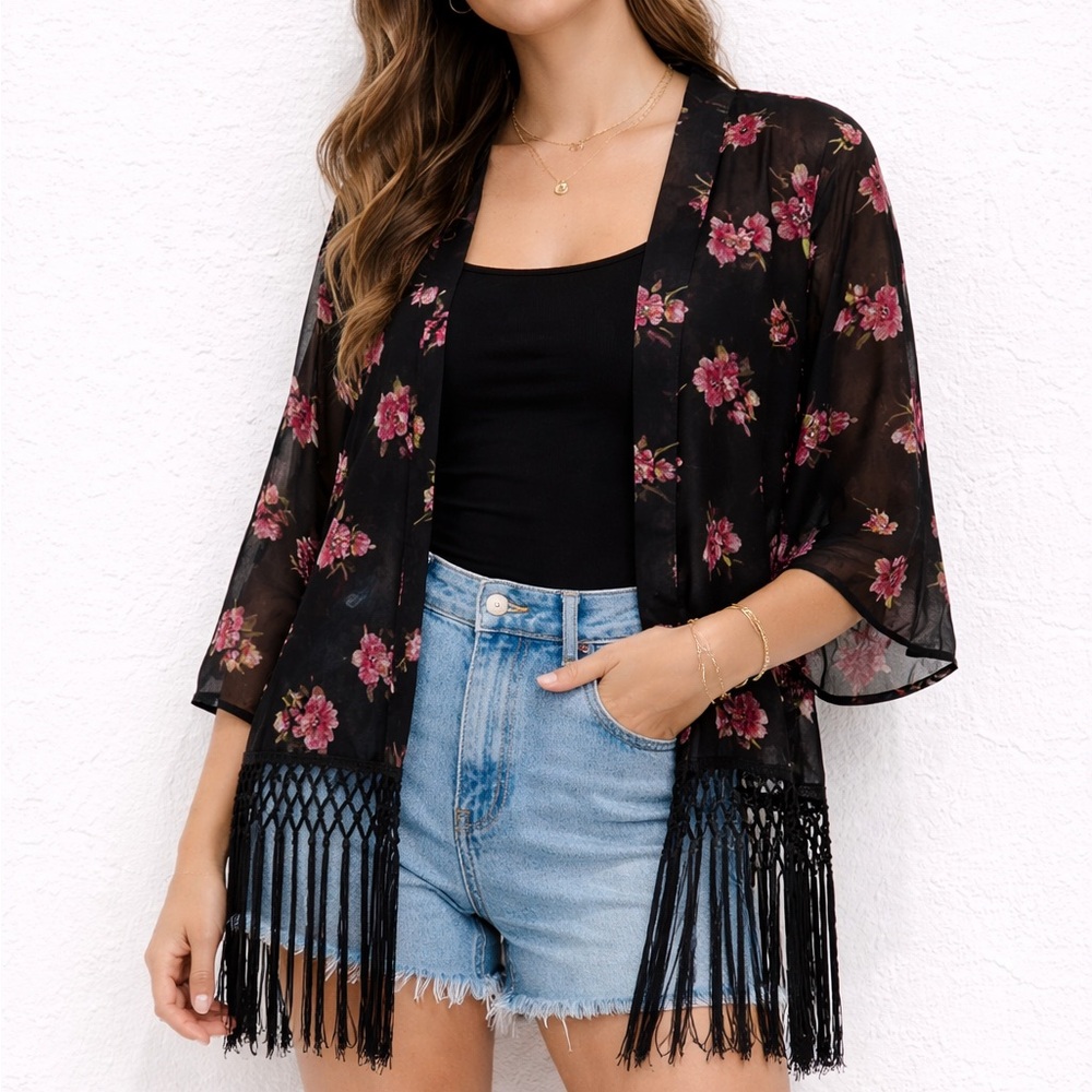 Forever 21 Black Floral Fringe Kimono S